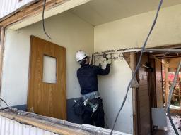 既存のお住まいを解体しています